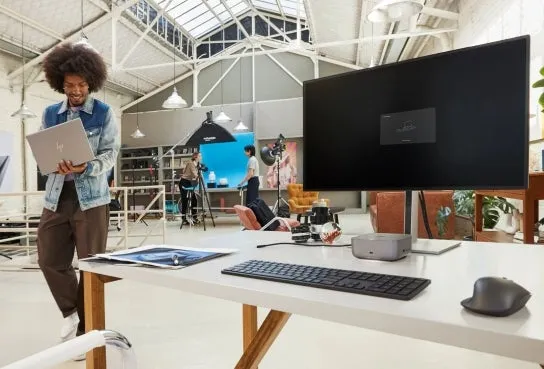 HP EliteBook 8 EB8G1i14 U5 225U 14 24GB/512 PC NX Intel Core Ultra 5 Kannettava tietokone 35,6 cm (14") WUXGA DDR5-SDRAM 512 GB SSD Wi-Fi 7 (802.11be) Windows 11 Pro AI PC Hopea